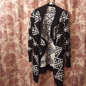 Zumiez cardigan shrug. Size L.
